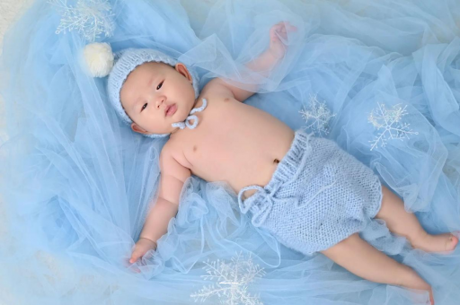 靖江宝宝要不要穿袜子